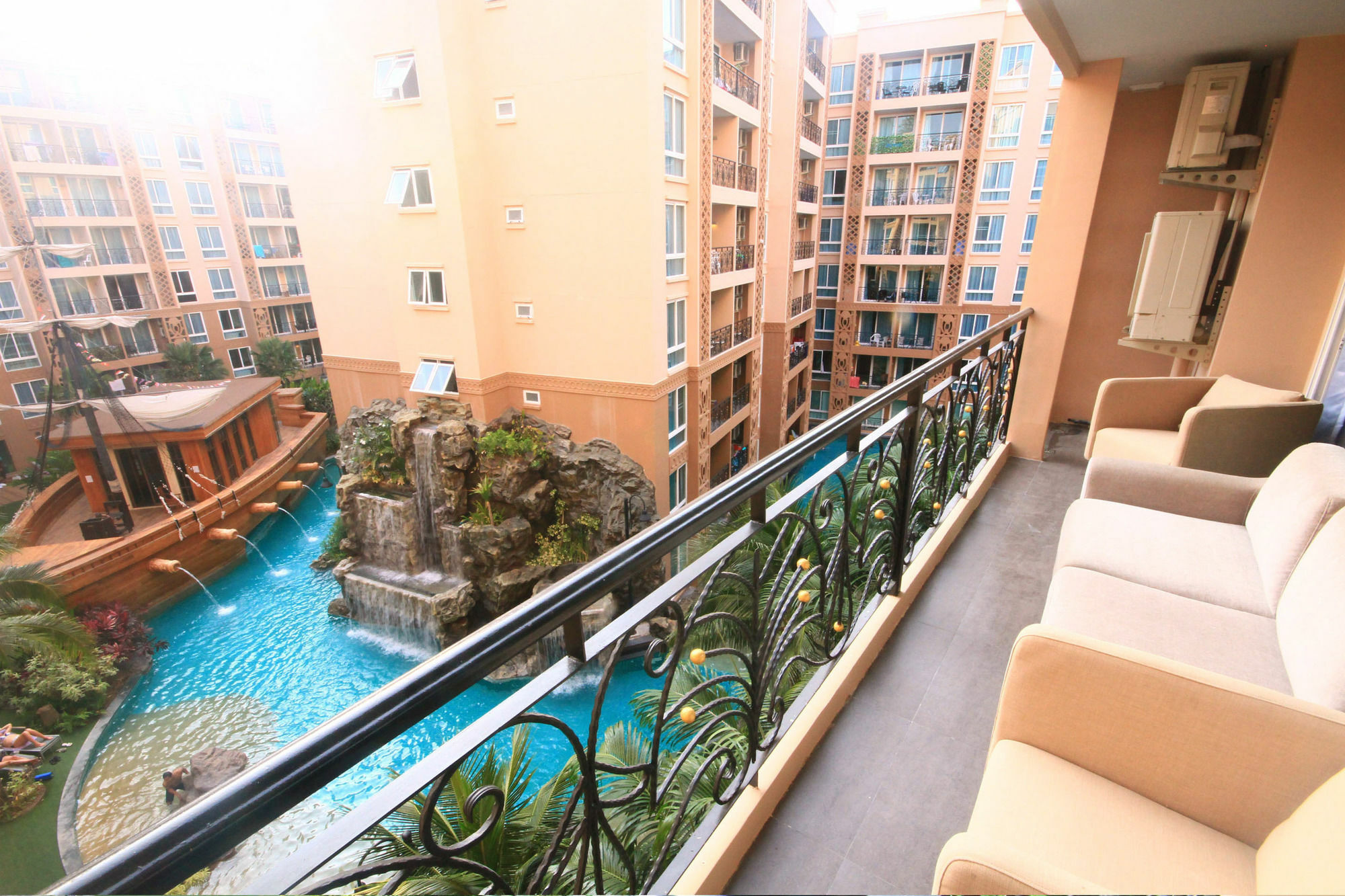 Atlantis Condo & Water Park Pattaya By The Sea Exteriér fotografie