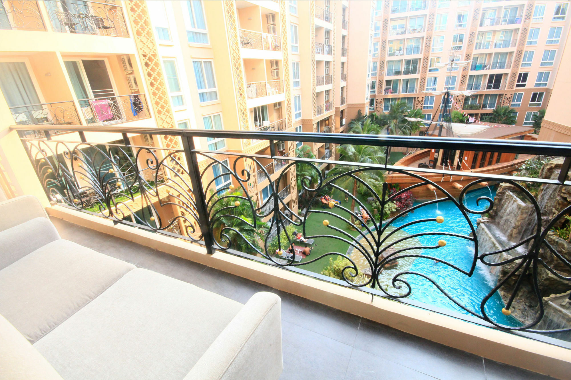 Atlantis Condo & Water Park Pattaya By The Sea Exteriér fotografie